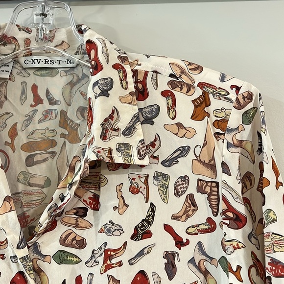 Vintage - silk, button down short sleeve shirt, shoe print - Picture 4 of 8